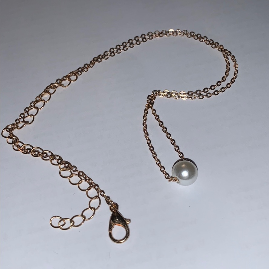 Fake Gold Pearl Necklace 13$